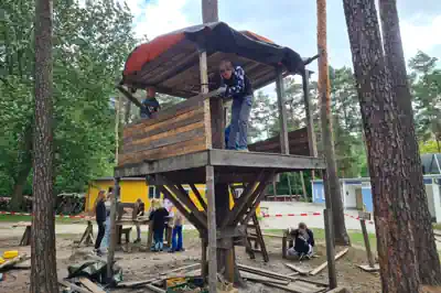 kinderferienlager-baumhauscamp-in-sachsen