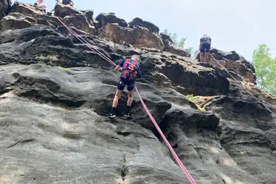 ferienlager-deutschland-mit-klettern