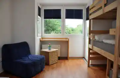 ein-zimmer-im-surfcamp-waehrend-der-herbsferien