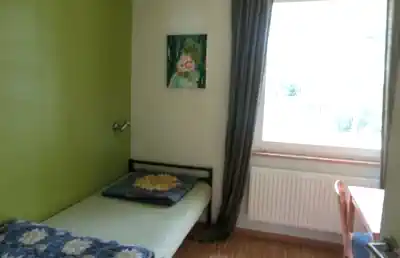 ein-zimmerbeispiel-in-der-villa-frida-im-film-ferienlager