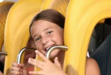 ostermarkt Der Ostermarkt in Hellersdorf mit Fahrgeschäften und Atraktionen.