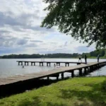 mecklenburg-vorpommern Am Badestrand mit Steg vom Schloss in Mecklenburg-Vorpommern