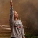 herbstferien-zaubern ein Zauberhexe ruft zum zusammen kommen an den Waldesrand