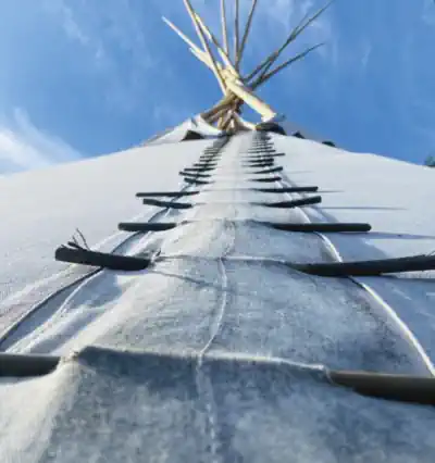 im Abenteuercamp in Suhl steht das erste Tipi