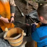 wir schmieden uns einen Dolch auf dem Amboss