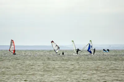 unsere 12-jährigen üben das Surfen auf der Ostsee